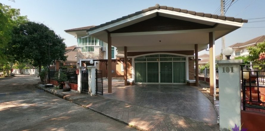 5 bedrooms House in Chiang Mai, Thailand No. 97693