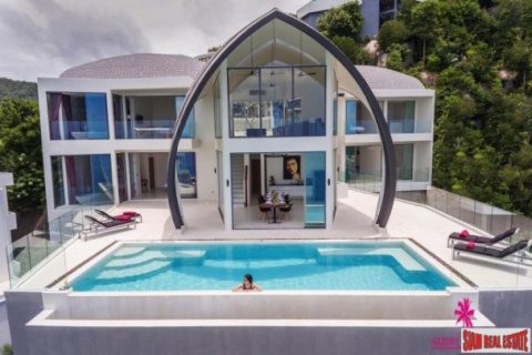 6 bedrooms Villa on the Chaweng Beach, Thailand No. 96727 1