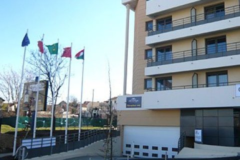 90m² Apartment in Paris, France No. 69495 8