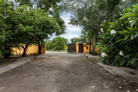 5 bedrooms House in Chiang Mai, Thailand No. 2149 11