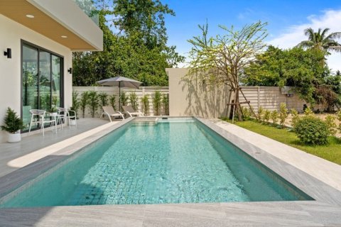 300m² Villa in Pattaya, Thailand No. 97256 2