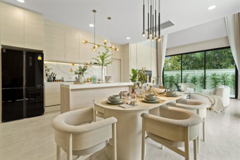 300m² Villa in Pattaya, Thailand No. 97256 8