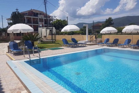 Здание с 24 спальнями в Закинтос, Греция №69591 21