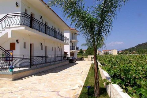 Здание с 24 спальнями в Закинтос, Греция №69591 10