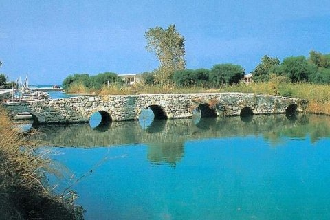 Здание с 24 спальнями в Закинтос, Греция №69591 4