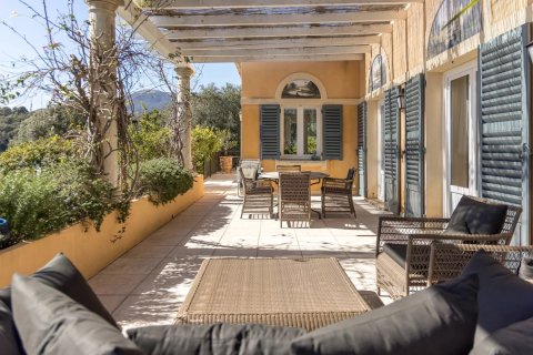 5 bedrooms House in La Colle-sur-Loup, France No. 81613 3