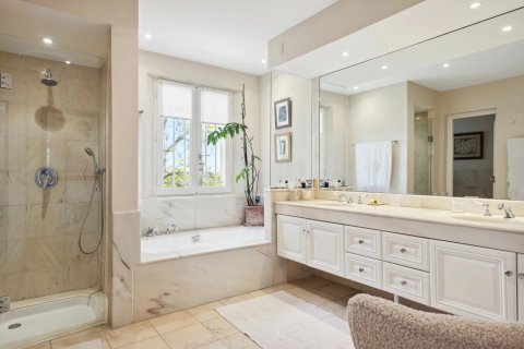 5 bedrooms House in La Colle-sur-Loup, France No. 81613 8