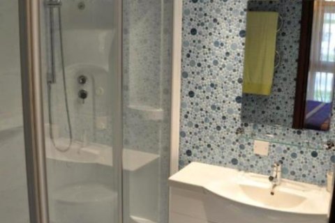 3 bedrooms Apartment in Limassol, Cyprus No. 105998 7