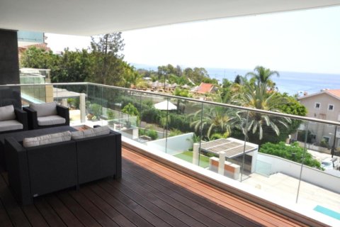 3 dormitorios Apartment en Limassol, Cyprus No. 105998