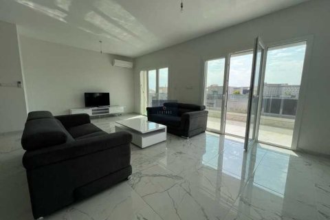 3 dormitorios Apartment en Agios Tychonas, Cyprus No. 84137 2