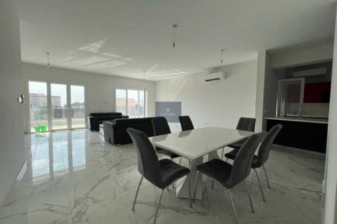 3 dormitorios Apartment en Agios Tychonas, Cyprus No. 84137 3