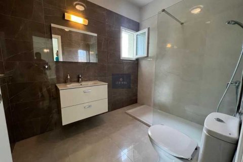 3 dormitorios Apartment en Agios Tychonas, Cyprus No. 84137 11