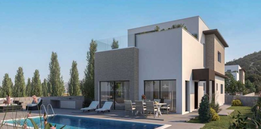 4 bedrooms Villa in Pomos, Cyprus No. 84418