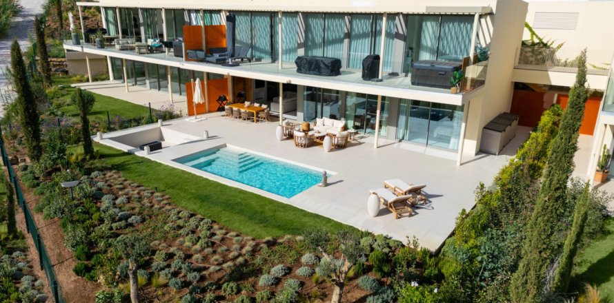 Квартира с 3 спальнями в Бенальмадена, Испания №83882