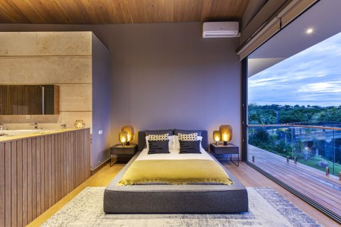 5 bedrooms Villa in Riviere Noire, Mauritius No. 60911 21