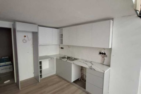 3 bedrooms Apartment in Athens, Greece No. 107934 5