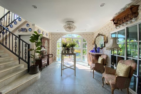 8 bedrooms Commercial property in Chiang Mai, Thailand No. 97515 20