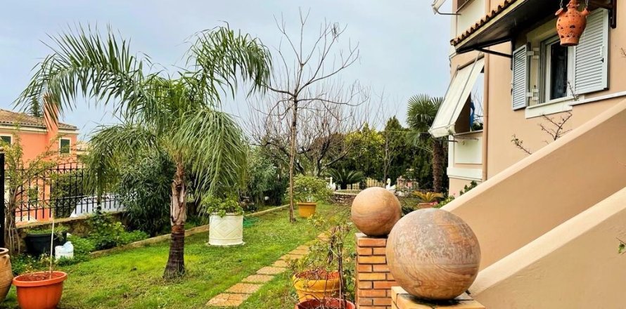 3 bedrooms House in Corfu, Greece No. 56109