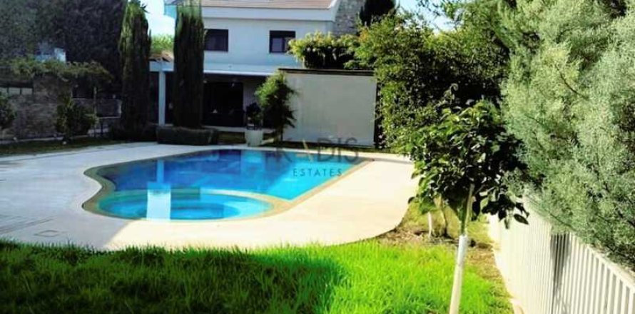 5 dormitorios Villa en Aradippou, Cyprus No. 80750