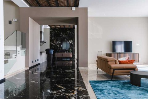 6 bedrooms Villa in Agios Tychonas, Cyprus No. 69726 2