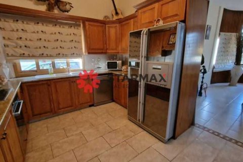 5 bedrooms House in Pyla, Cyprus No. 82738 16