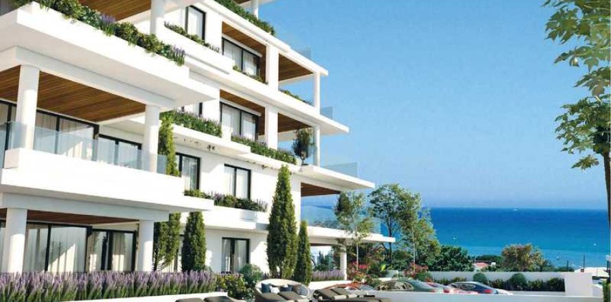 3 bedrooms Apartment in Larnaca, Cyprus No. 34108