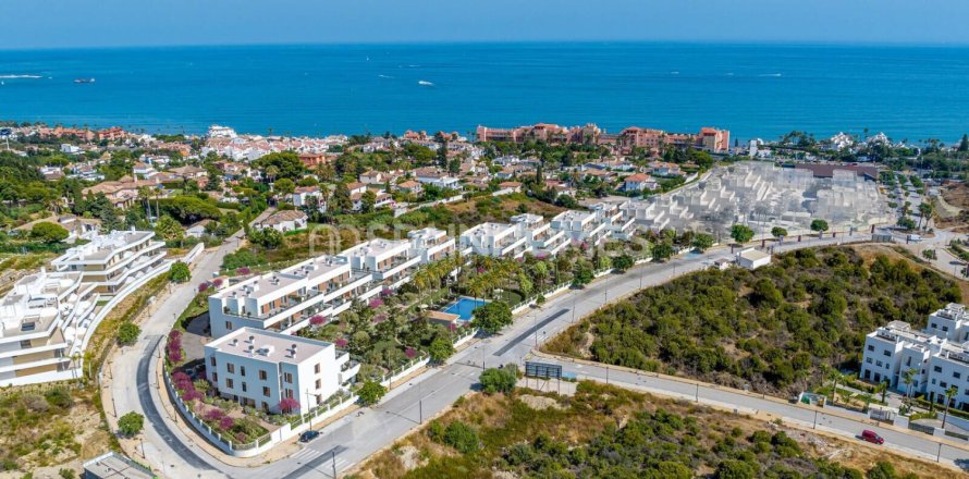 2 chambres Penthouse à Estepona, Spain No. 125356