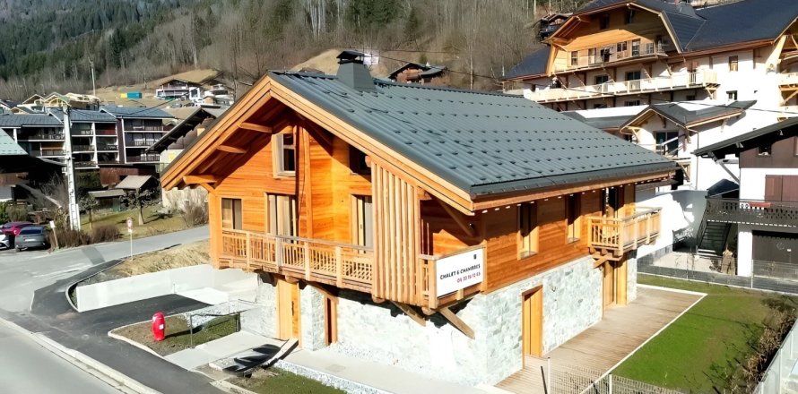 5 bedrooms House in Morzine, France No. 99624