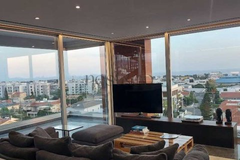 3 bedrooms Penthouse in Limassol, Cyprus No. 102412 6