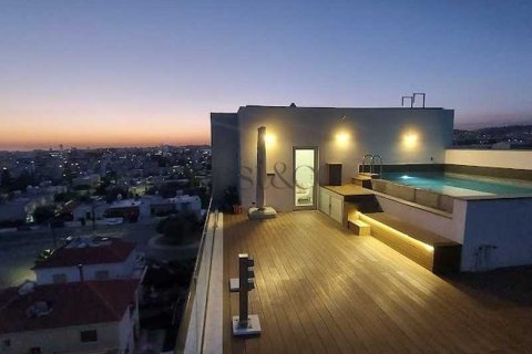 3 bedrooms Penthouse in Limassol, Cyprus No. 102412 4