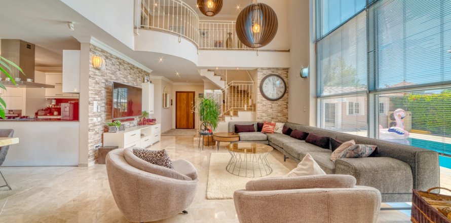 3 dormitorios Villa en Avsallar, Turkey No. 15427