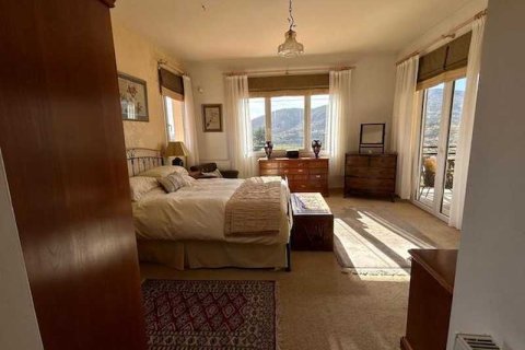 Дом с 4 спальнями в Ланейя, Кипр №76166 11