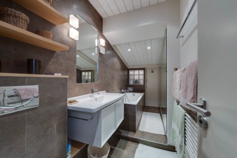 4 bedrooms Apartment in Val-d'Isere, France No. 99886 10