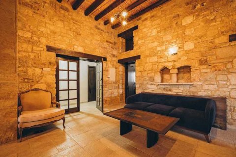 5 bedrooms House in Pano Akourdaleia, Cyprus No. 31546 12