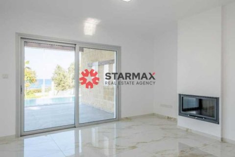 3 bedrooms House in Polis, Cyprus No. 82711 3