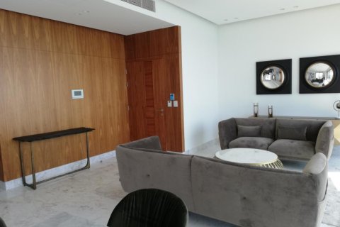 4 bedrooms Apartment in Limassol, Cyprus No. 106465 1