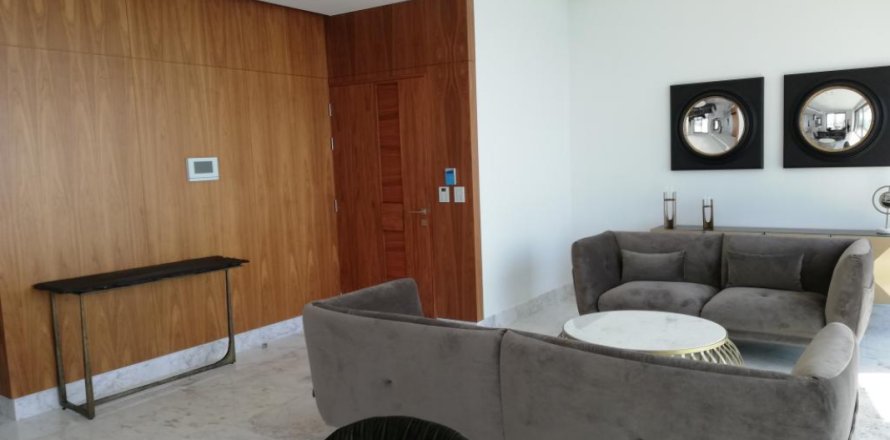 4 bedrooms Apartment in Limassol, Cyprus No. 106465