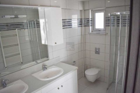 4 bedrooms House in Paralimni, Cyprus No. 30426 15