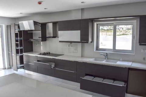 4 bedrooms House in Paralimni, Cyprus No. 30426 11