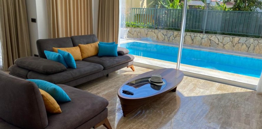 4 rooms Villa in Alanya, Turkey No. 95507