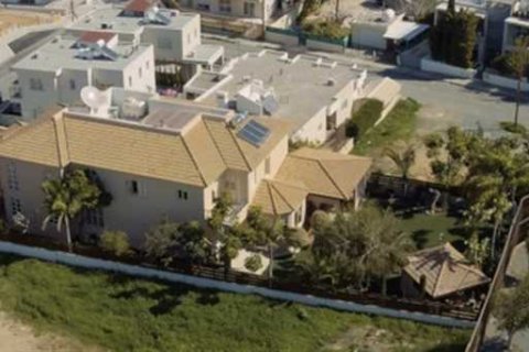 5 bedrooms House in Germasogeia, Cyprus No. 74500 7