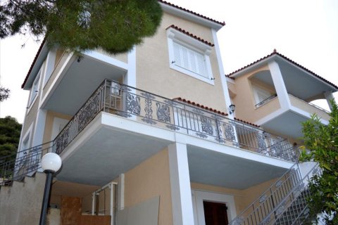 6 bedrooms Villa in Loutraki, Greece No. 49382 9