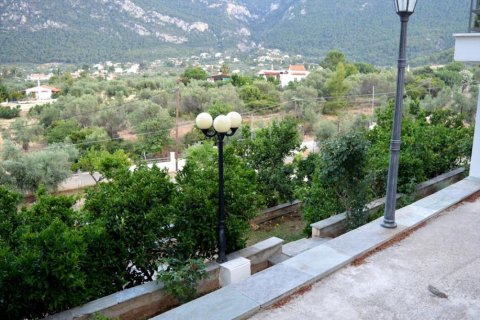 6 bedrooms Villa in Loutraki, Greece No. 49382 6