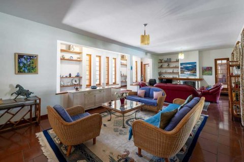 4 bedrooms House in Strovolos, Cyprus No. 31770 14