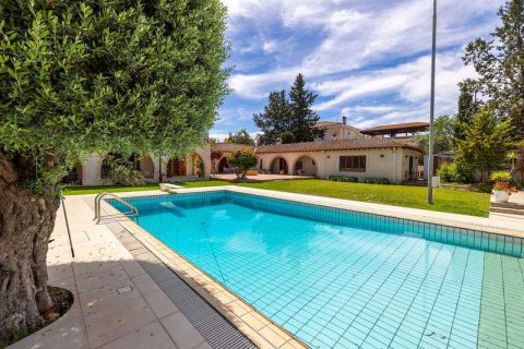 4 bedrooms House in Strovolos, Cyprus No. 31770 5