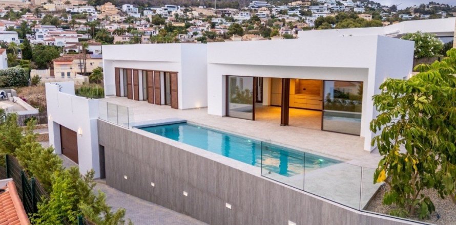 4 bedrooms Villa in Benissa, Spain No. 117008