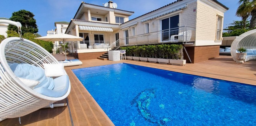5 dormitorios House en Torrevieja, Spain No. 99142