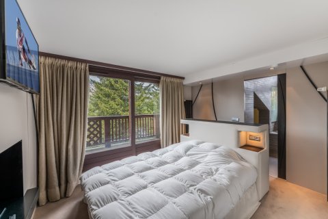 2 bedrooms Apartment in Courchevel, France No. 99727 8