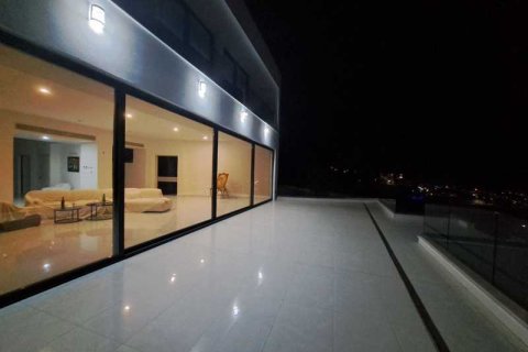 7 bedrooms House in Agios Tychonas, Cyprus No. 31179 6