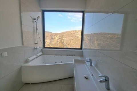 7 bedrooms House in Agios Tychonas, Cyprus No. 31179 5